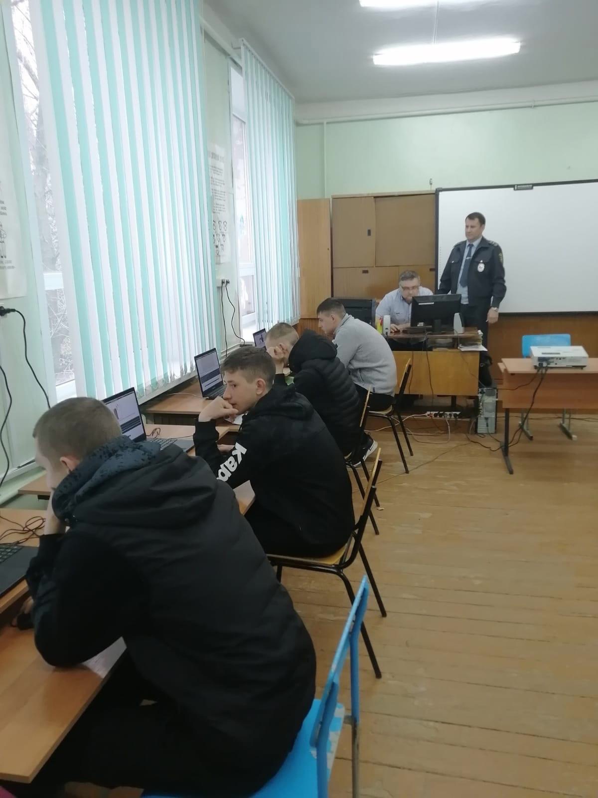 ПРИНЯТ ЭКЗАМЕН у учащихся ГБПОУ СО «Краснокутский политехнический лицей»
